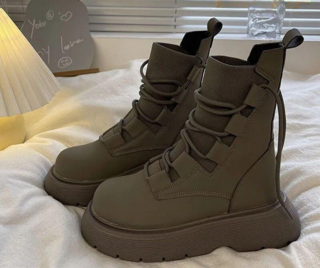 Botas Militares Plataforma Mujer con Cordones y Hebillas