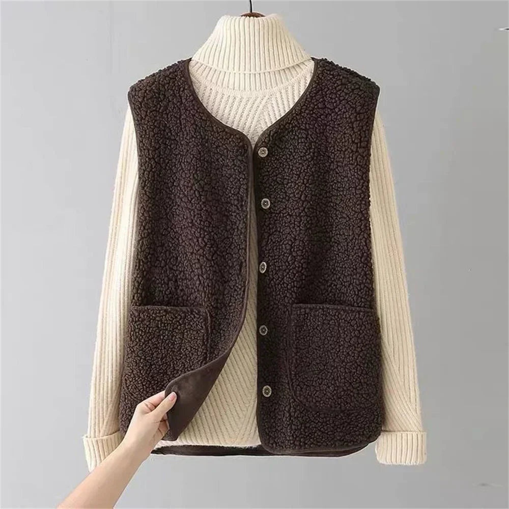 Chaleco de Borreguito Mujer Cuello V Botones